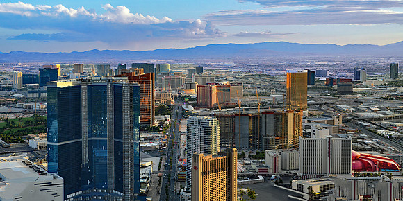 Cityscape -The Boulevard (S) (30x60)