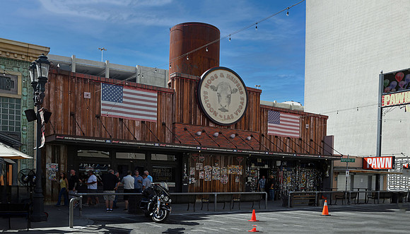 Las Vegas - Motorcycle Bar (24x42)