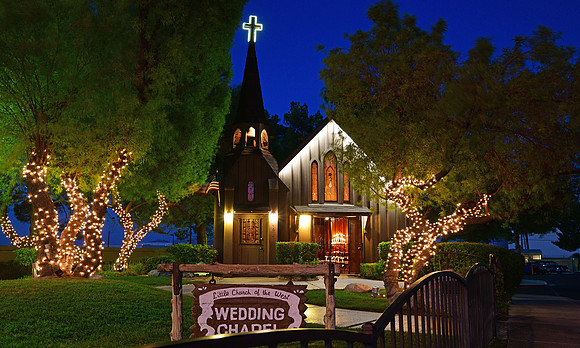 Las Vegas - Wedding Chappel (24x40)