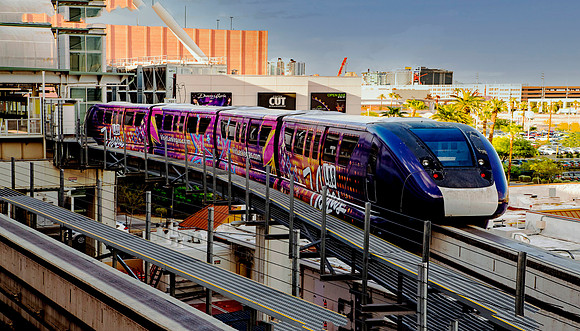 Las Vegas - Monorail East (24x40)