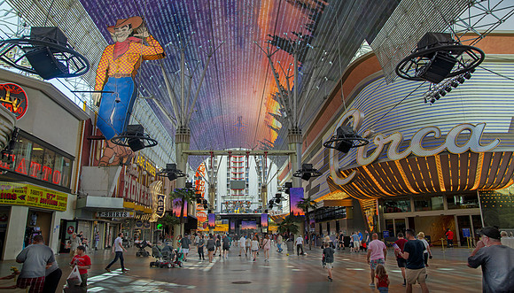 Fremont Street - Experience (4) (24x42)