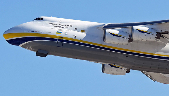 Antonov An 124 (24x42)